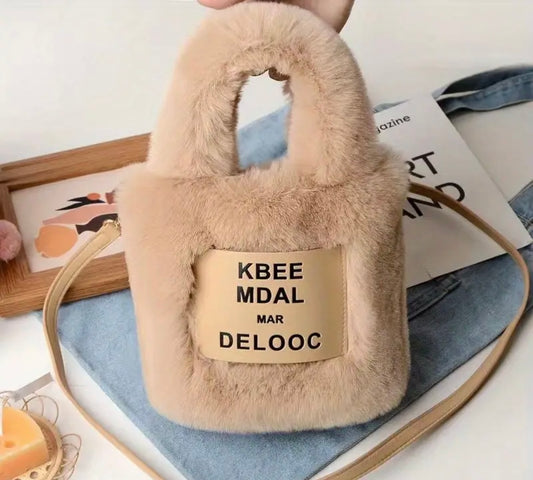 Bolso pelos letras
